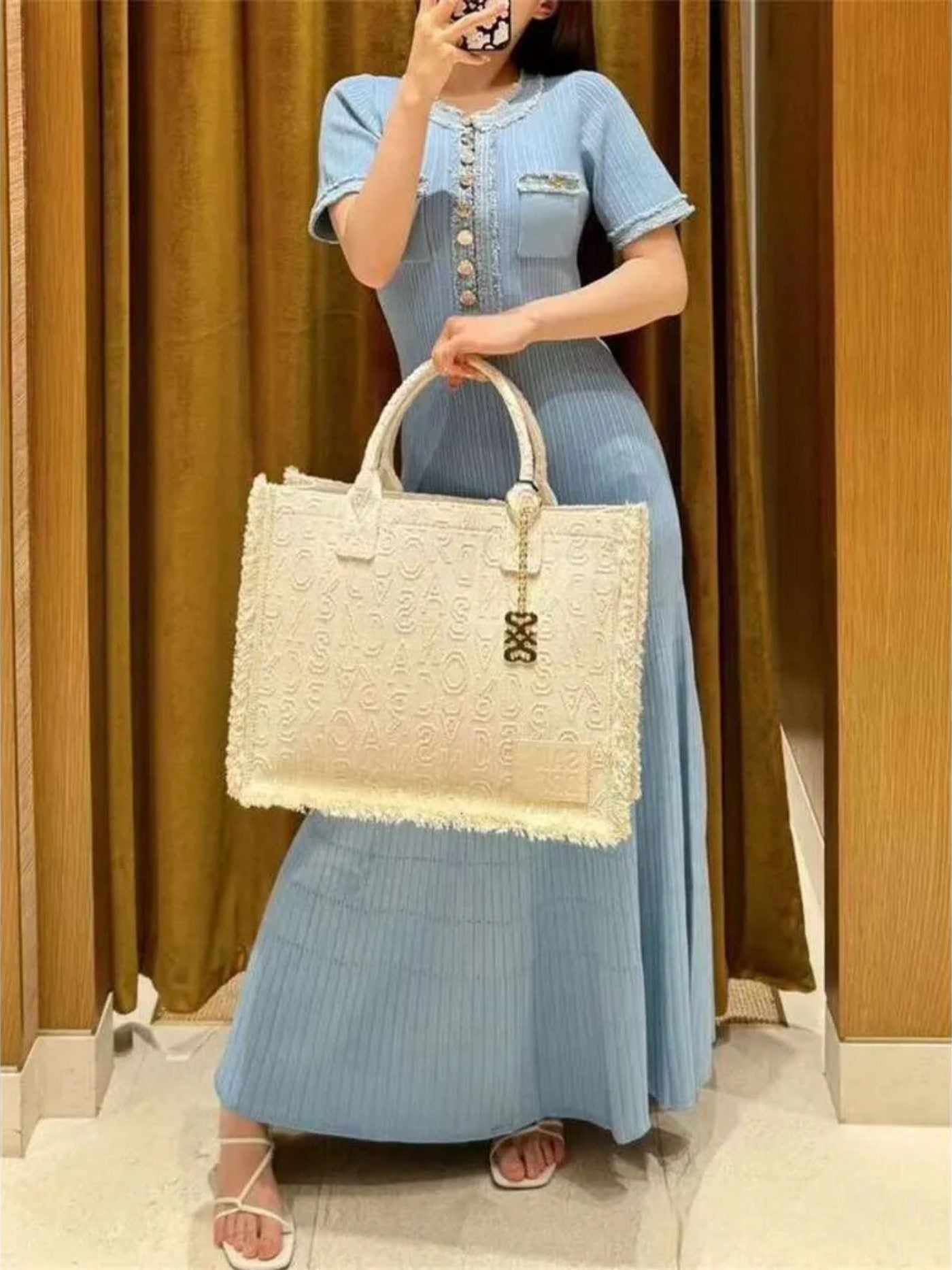 Élodie – Elegancka dzianinowa sukienka maxi z kontrastowym wykończeniem