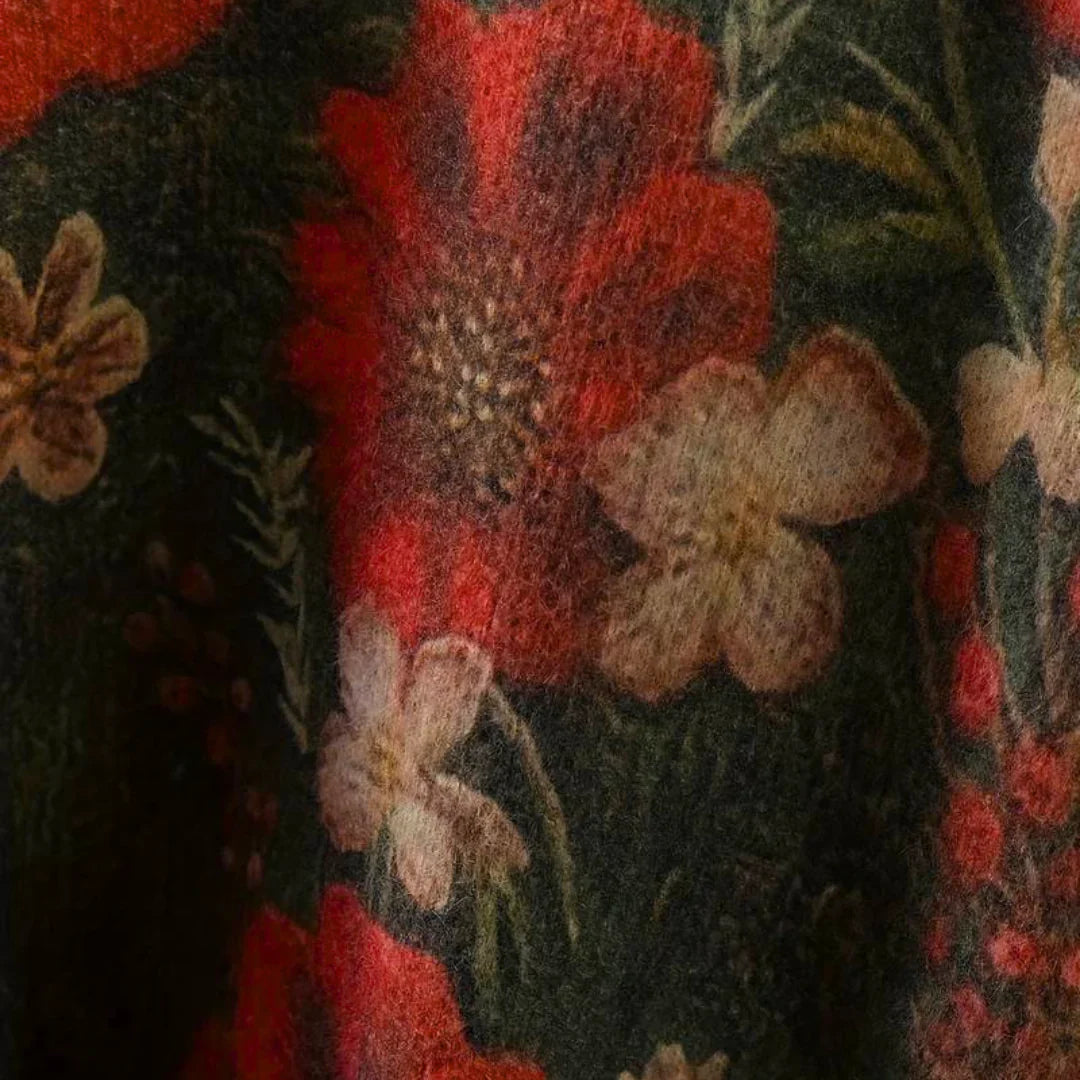 Jette – Kolorowy kwiatowy sweter damski