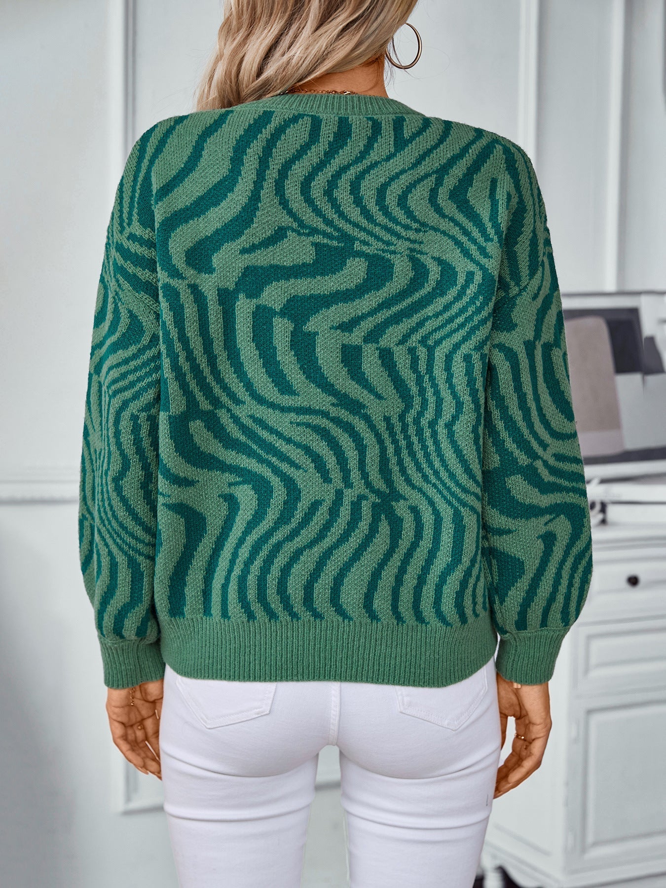 Brunhilde - damski sweter w paski z długimi rękawami