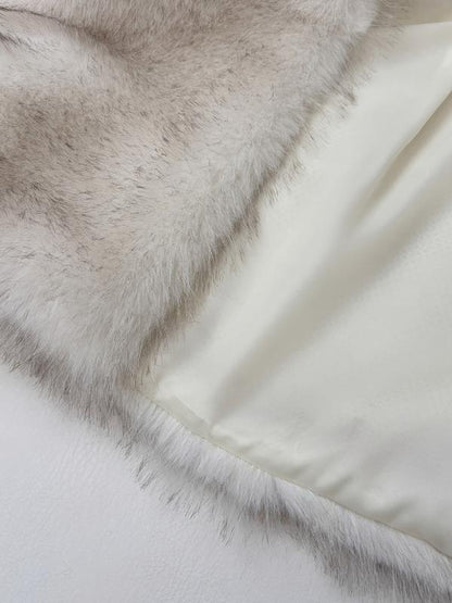 Larian - Jednolita kurtka ze sztucznego futra 