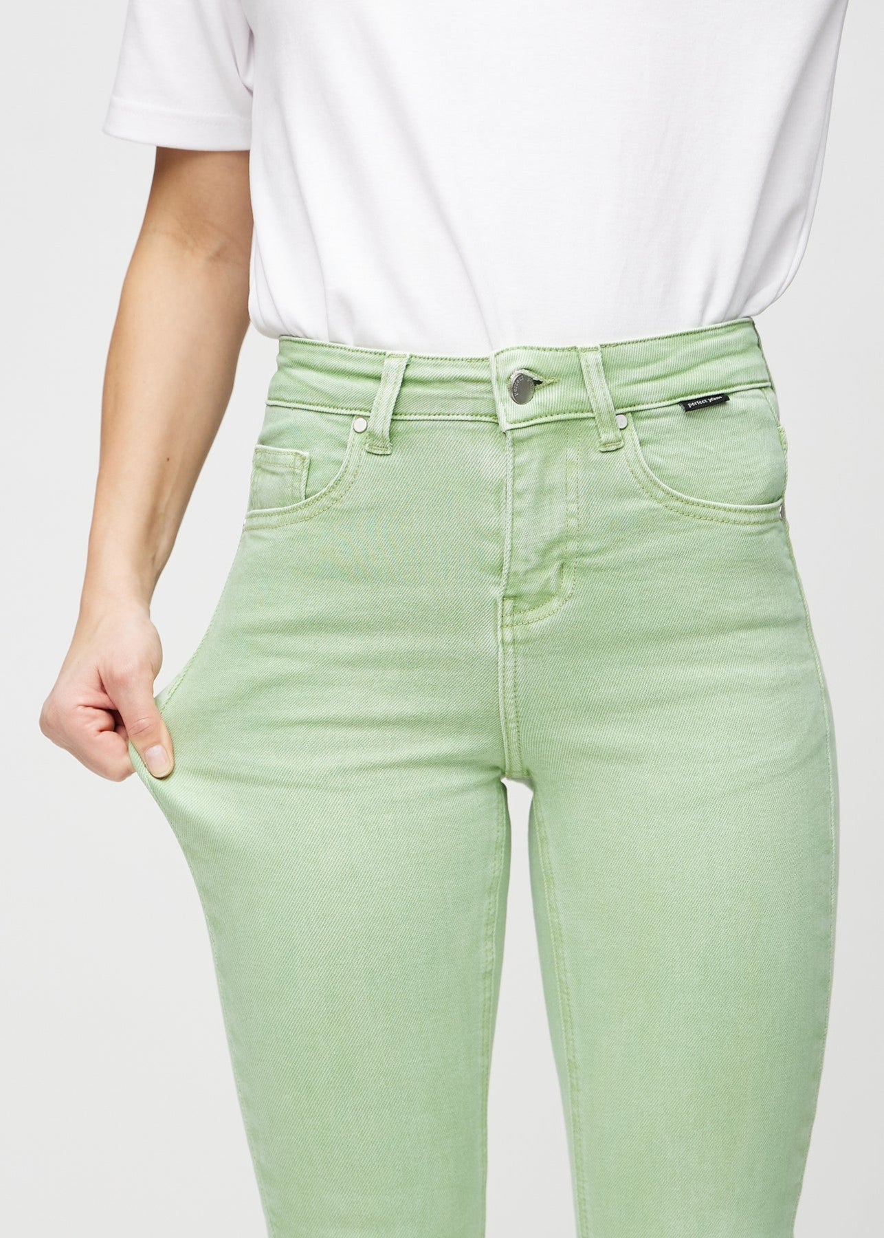 Damskie Jeansy z Wysokim Stanem i Elastycznym Krojem