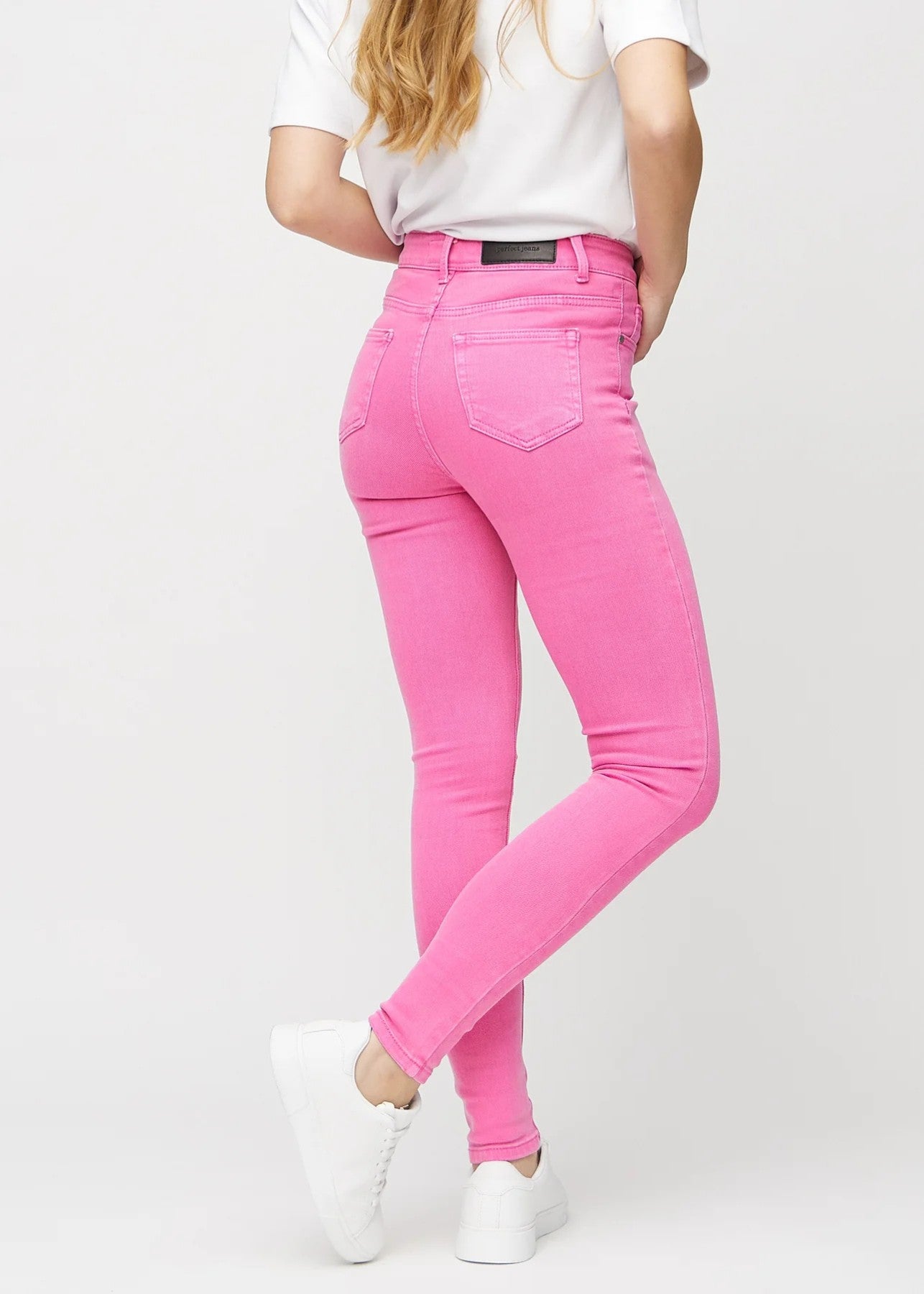 Damskie Jeansy z Wysokim Stanem i Elastycznym Krojem