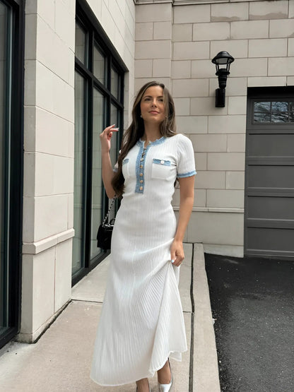 Élodie – Elegancka dzianinowa sukienka maxi z kontrastowym wykończeniem
