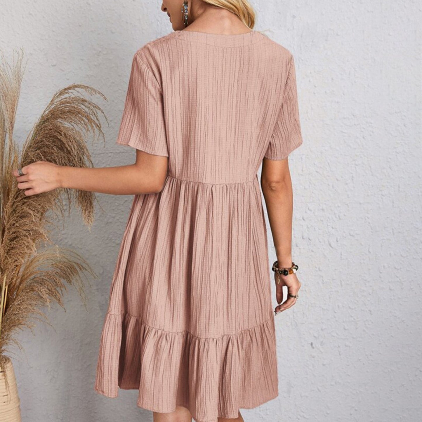 Boho Sukienka Mini z Falbanką i Dekoltem V