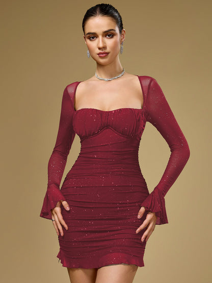 Błyszcząca mini sukienka z siateczki z falbaniastymi rękawami