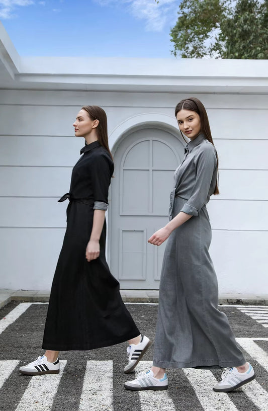 Mia - Lekka bluzka z denimu z kopertowym dekoltem i sukienka typu slip dress