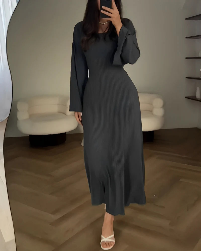 Monice - Elegancka dzianinowa sukienka maxi
